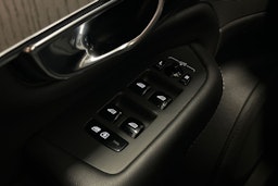 valkoinen Volvo XC90 2021 kuva 15.