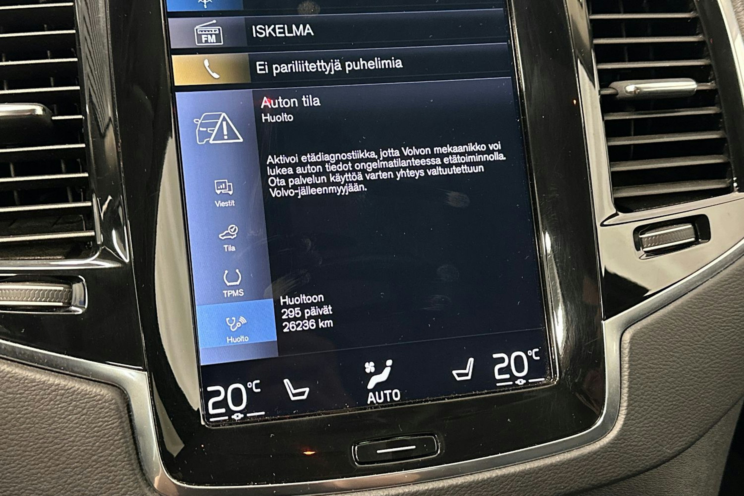 valkoinen Volvo XC90 2021 kuva 28.