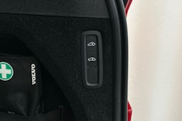 valkoinen Volvo XC90 2021 kuva 38.