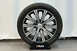 valkoinen Volvo XC90 2021 kuva 41.