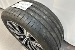 valkoinen Volvo XC90 2021 kuva 42.