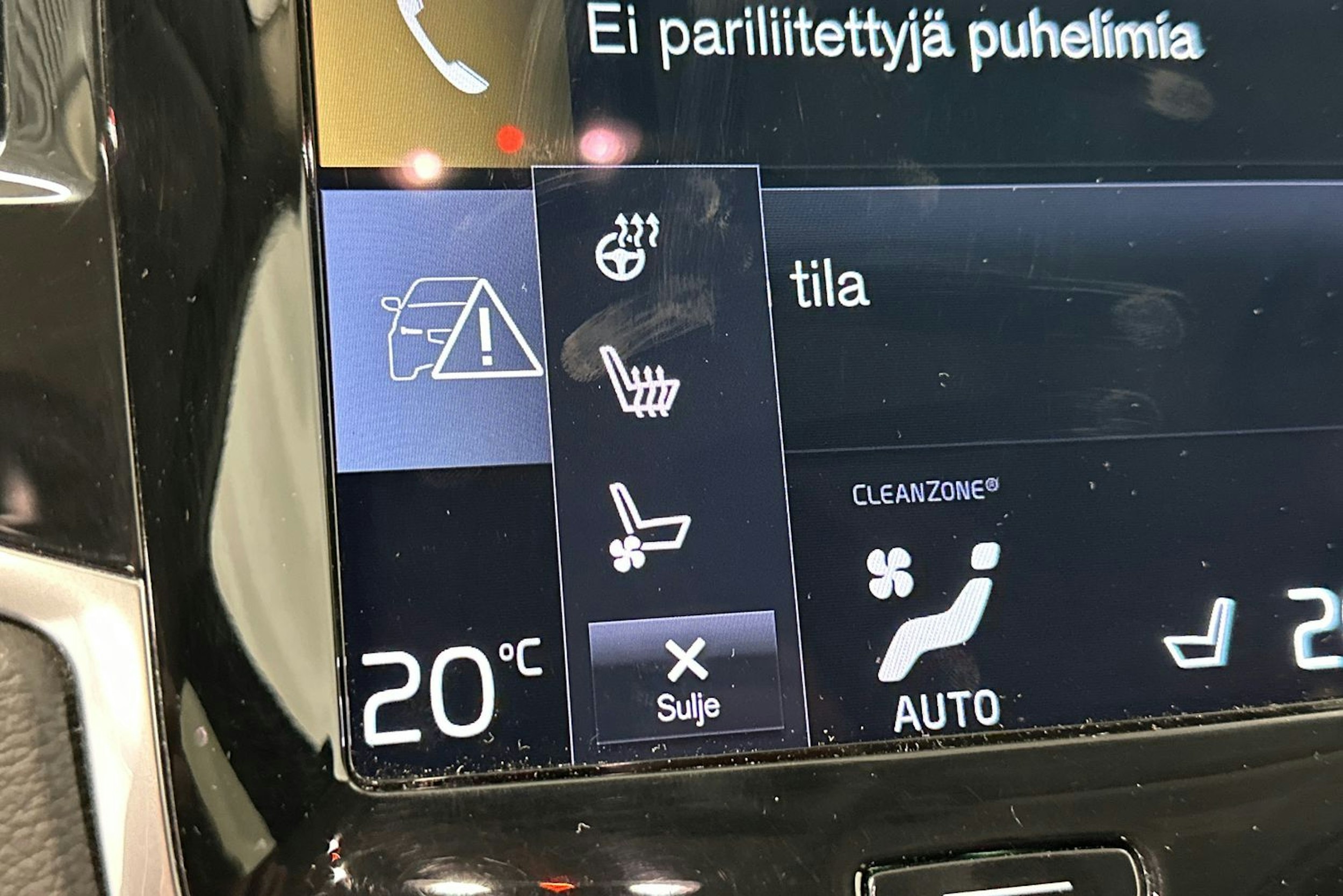 valkoinen Volvo XC90 2021 kuva 43.