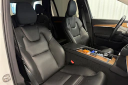 harmaa Volvo XC90 2022 kuva 15.