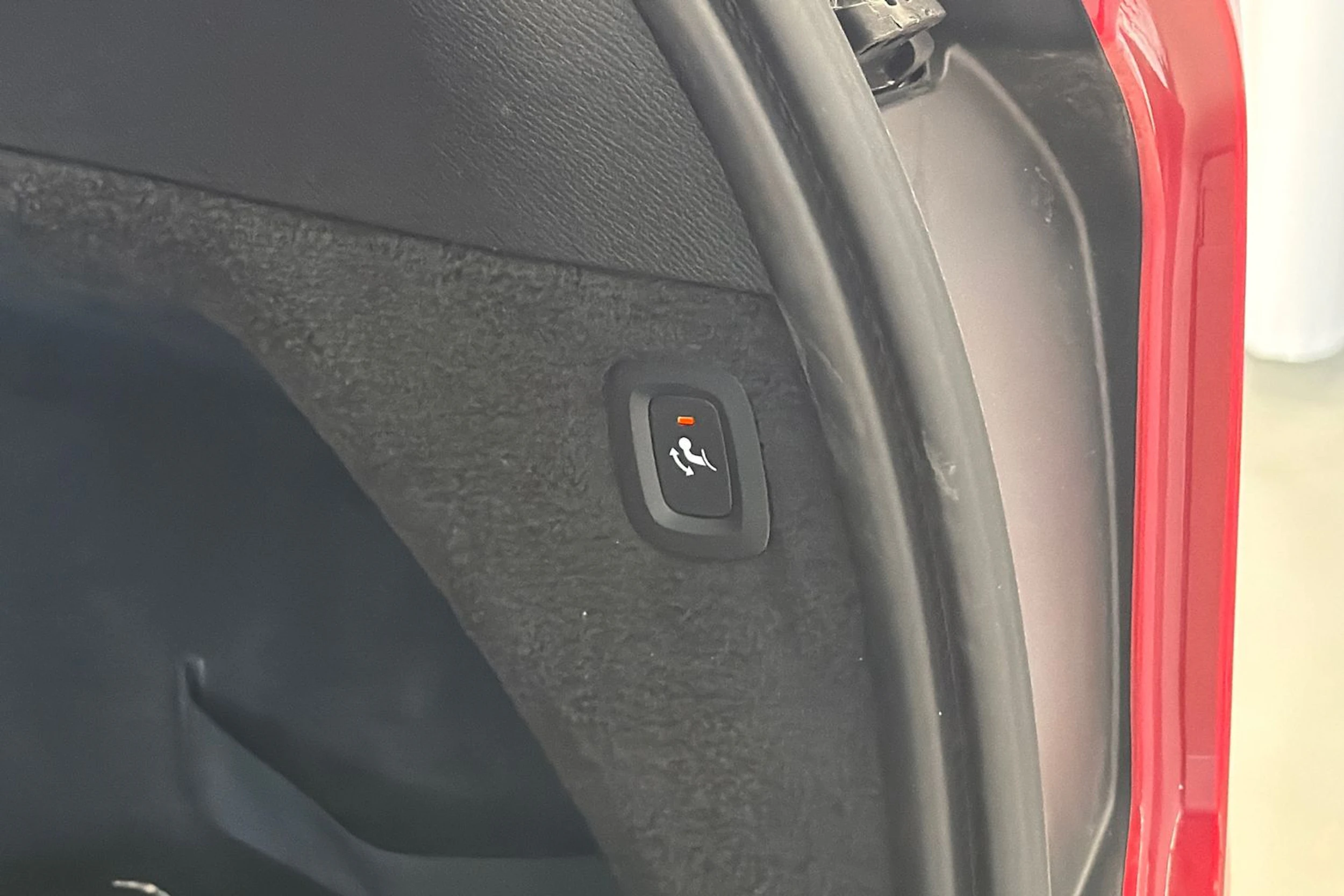 harmaa Volvo XC90 2022 kuva 22.