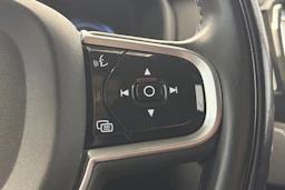 harmaa Volvo XC90 2022 kuva 26.