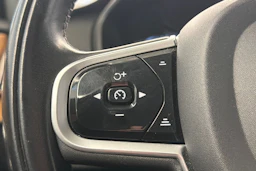 harmaa Volvo XC90 2022 kuva 27.