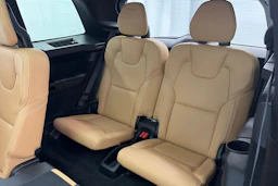 Harmaa Volvo XC90 2022 kuva 10.