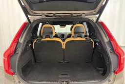 Harmaa Volvo XC90 2022 kuva 13.