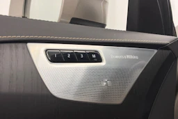 Harmaa Volvo XC90 2022 kuva 19.