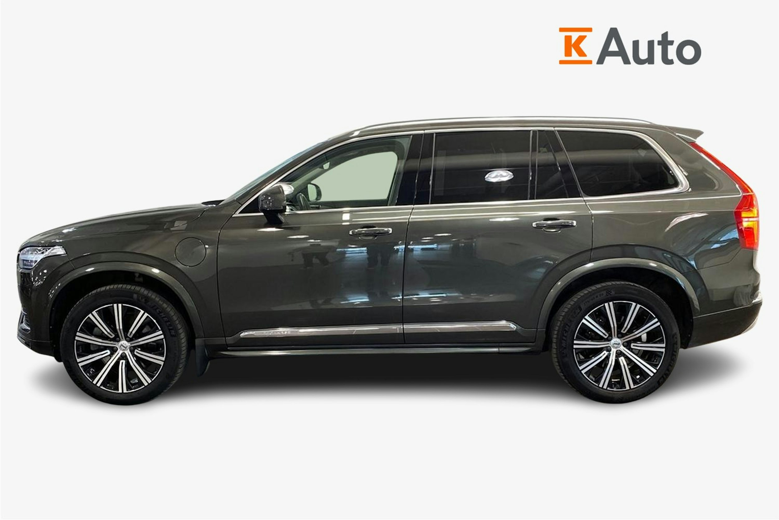 Harmaa Volvo XC90 2022 kuva 6.