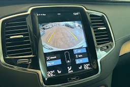 Valkoinen Volvo XC90 2022 kuva 4.