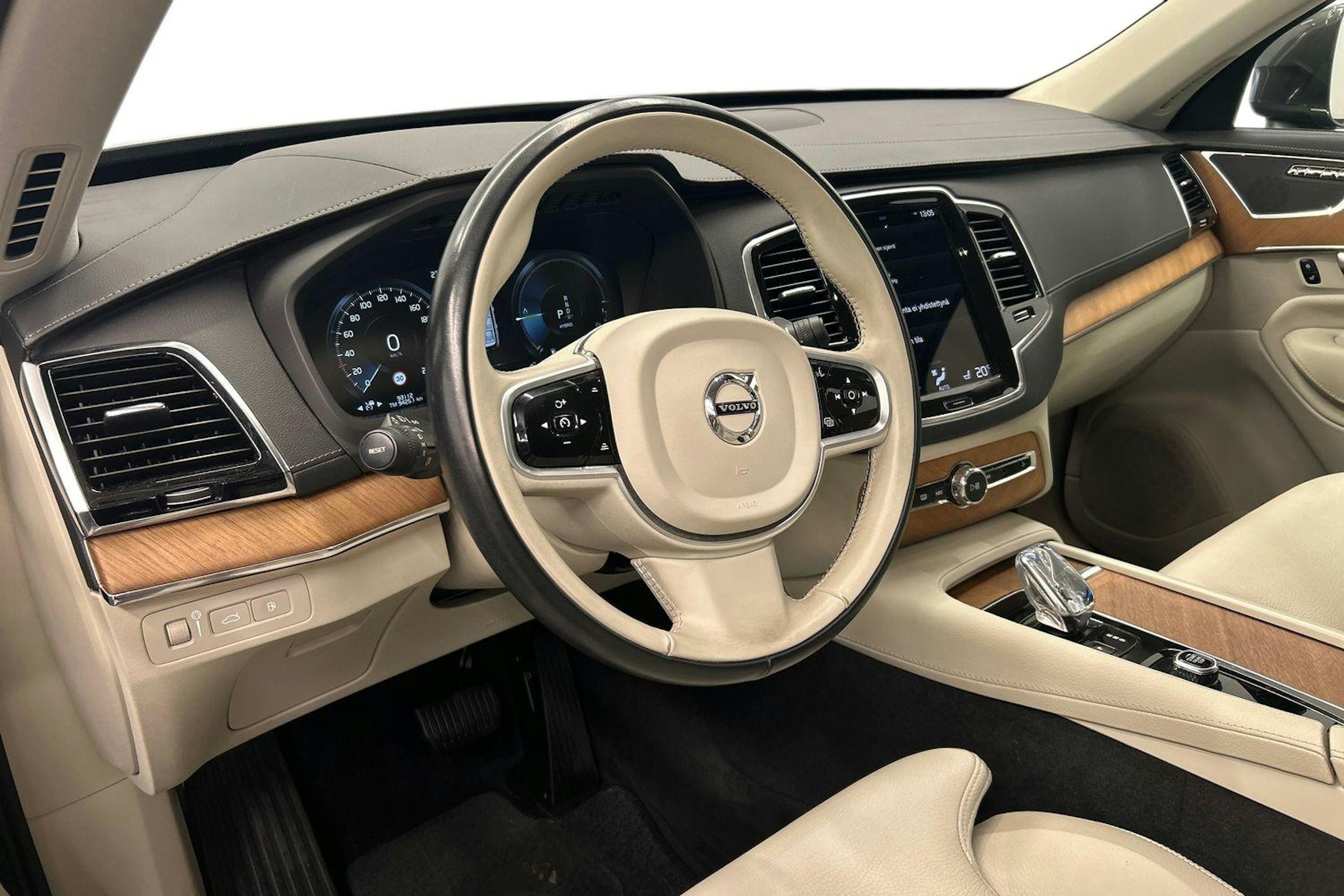 harmaa Volvo XC90 2022 kuva 7.
