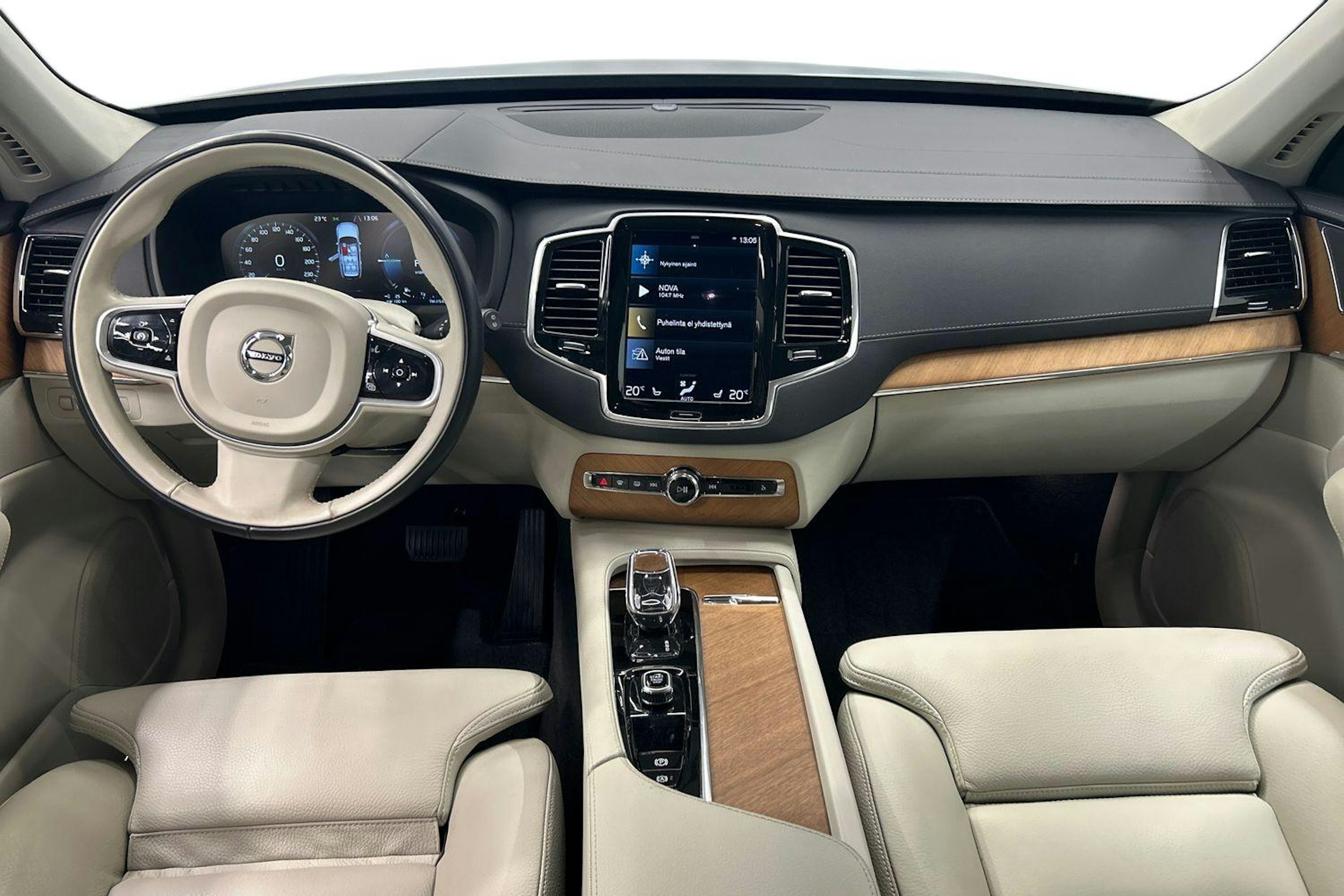 harmaa Volvo XC90 2022 kuva 9.