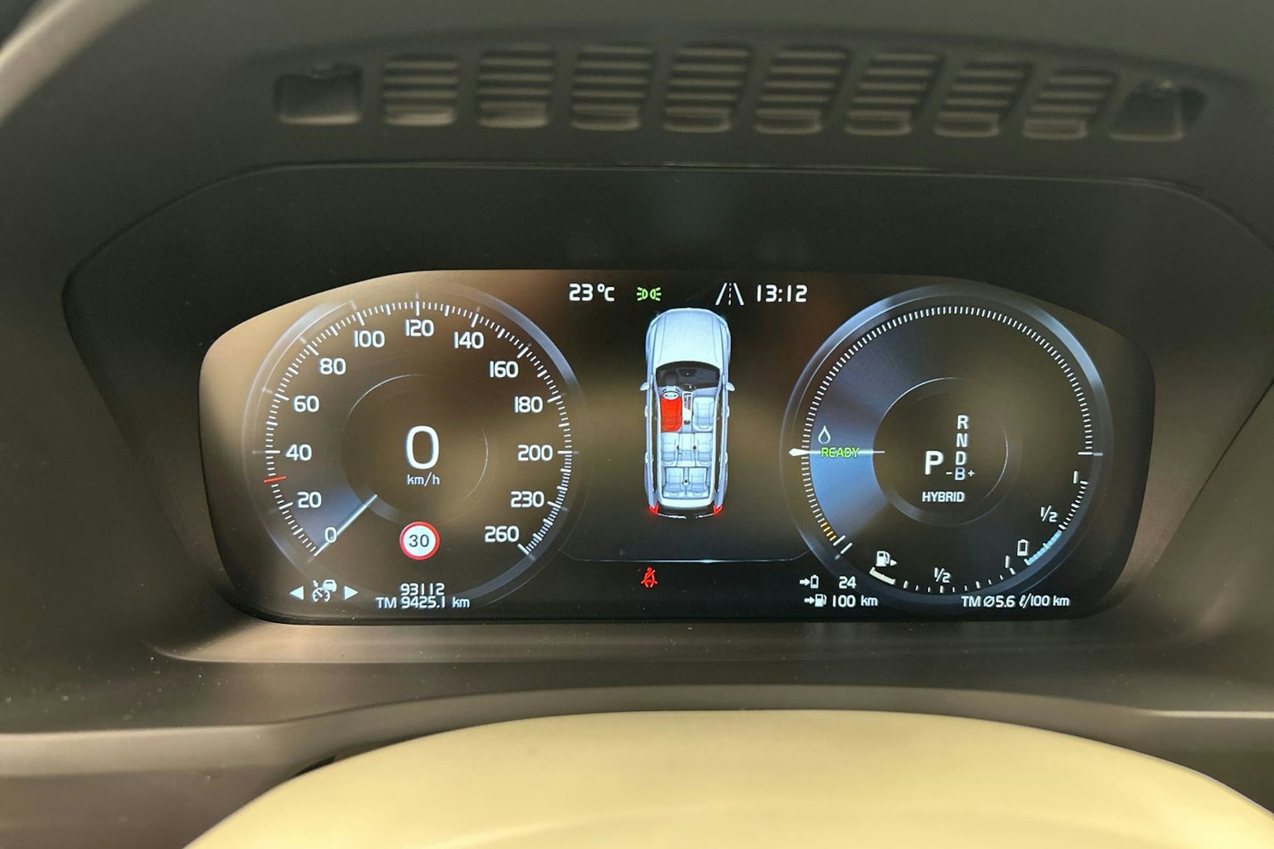 harmaa Volvo XC90 2022 kuva 23.