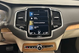 harmaa Volvo XC90 2022 kuva 26.