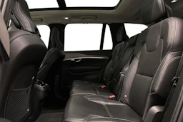 musta Volvo XC90 2023 kuva 11.