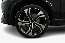 musta Volvo XC90 2023 kuva 12.