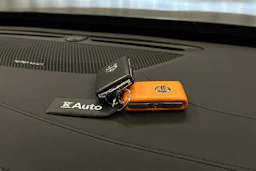 musta Volvo XC90 2023 kuva 35.
