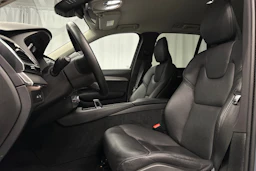 harmaa Volvo XC90 2023 kuva 26.