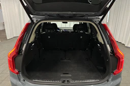 harmaa Volvo XC90 2023 kuva 29.