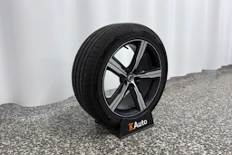 Musta Volvo XC90 2023 kuva 11.