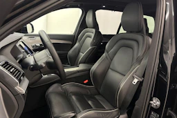 Musta Volvo XC90 2023 kuva 16.