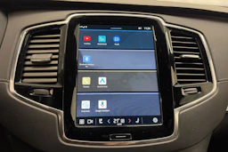 Musta Volvo XC90 2023 kuva 24.