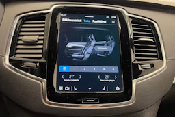 Musta Volvo XC90 2023 kuva 28.