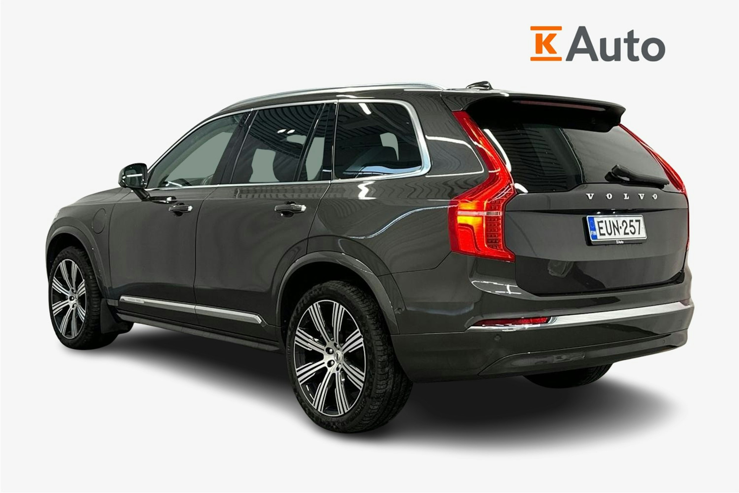 harmaa Volvo XC90 2023 kuva 2.