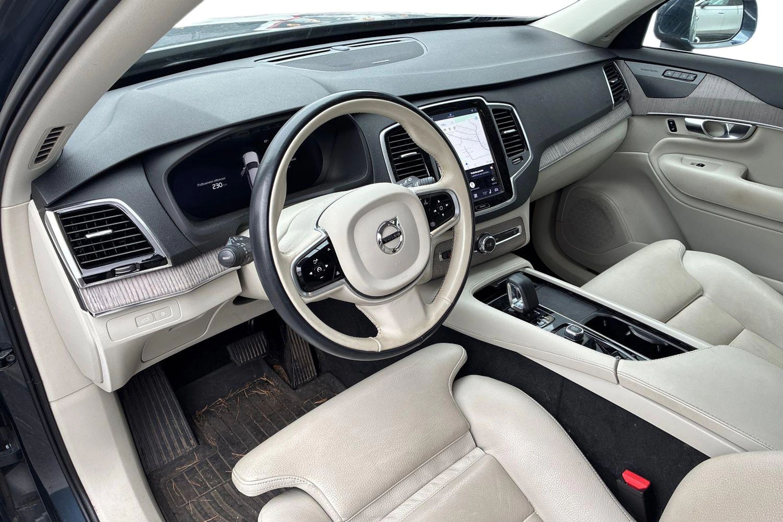 sininen Volvo XC90 2023 kuva 3.