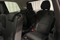 musta Volvo XC90 2023 kuva 14.