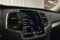 musta Volvo XC90 2023 kuva 20.