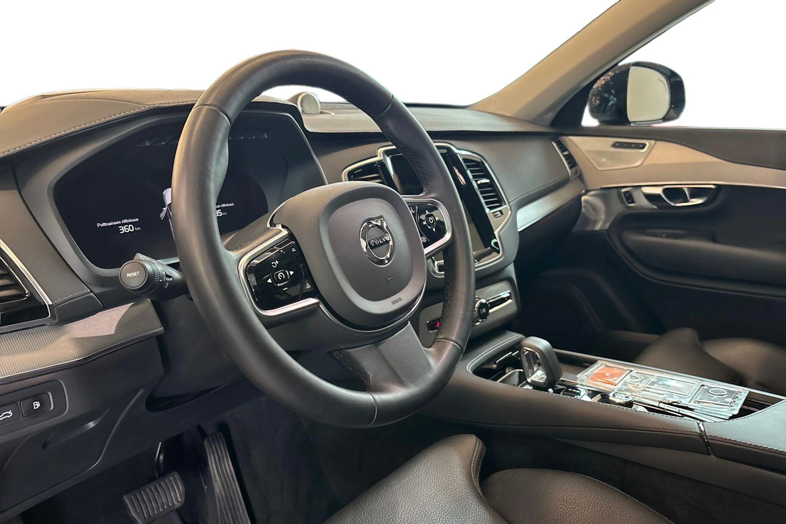 Musta Volvo XC90 2023 kuva 6.