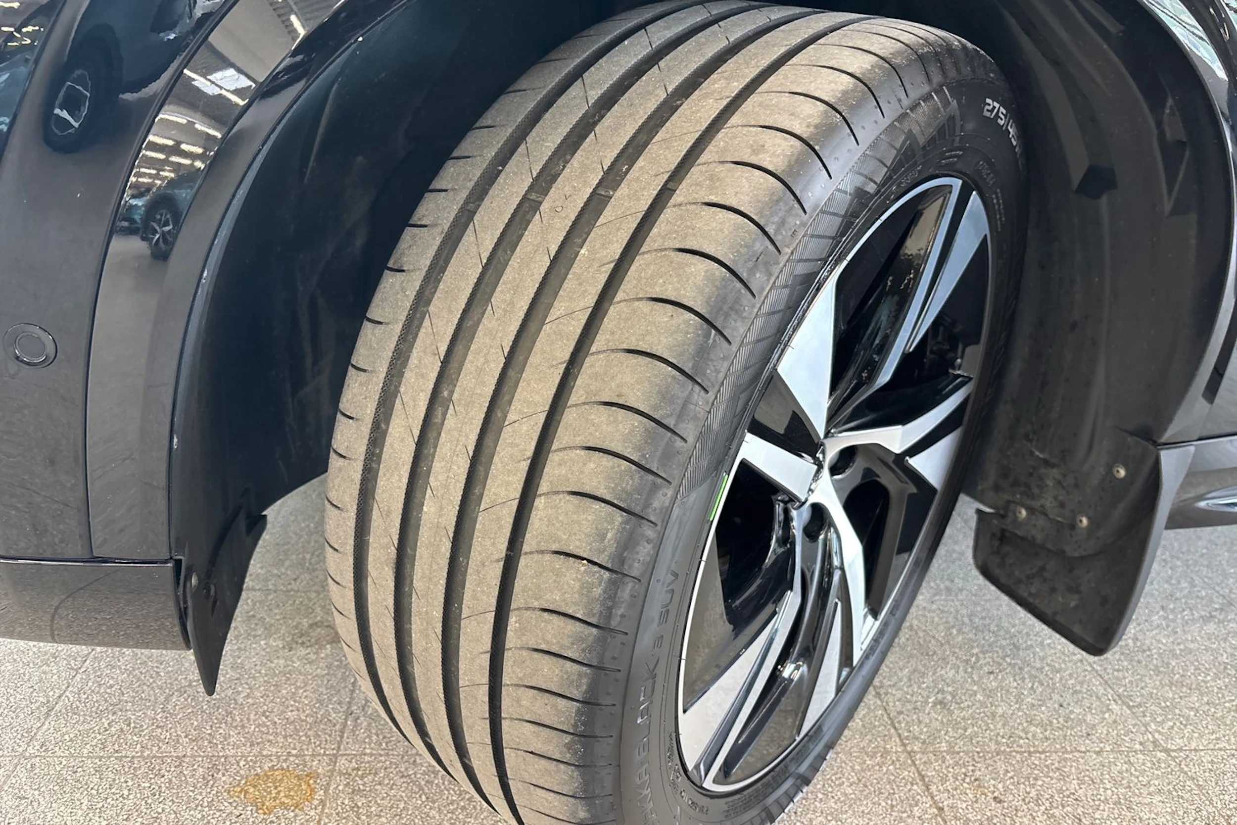 Musta Volvo XC90 2023 kuva 12.