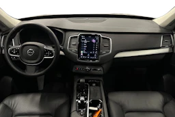 musta Volvo XC90 2024 kuva 7.