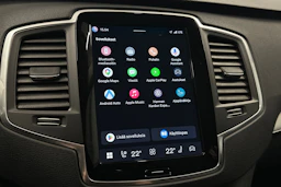 musta Volvo XC90 2024 kuva 17.