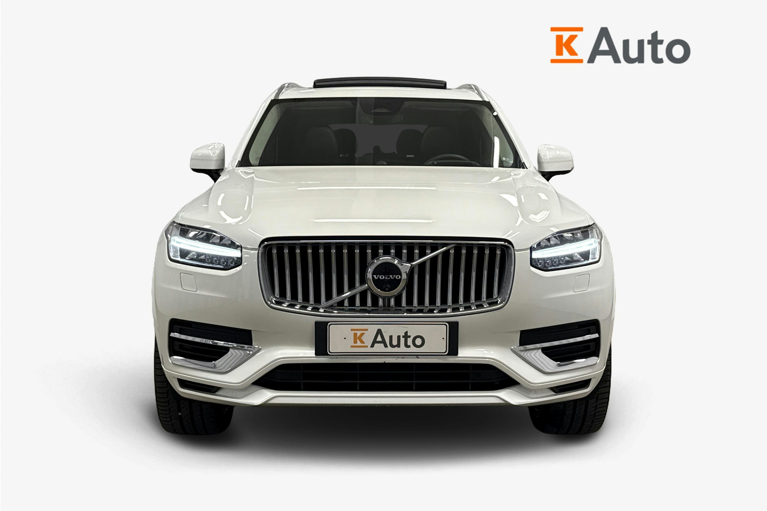 valkoinen Volvo XC90 2024 kuva 4.