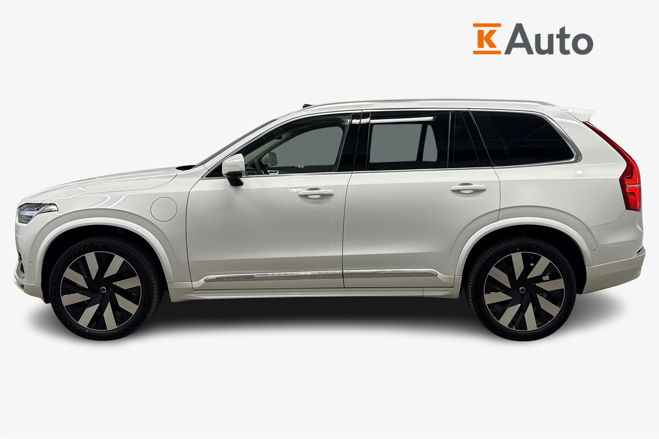 valkoinen Volvo XC90 2024 kuva 5.