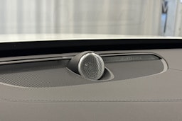 valkoinen Volvo XC90 2024 kuva 21.