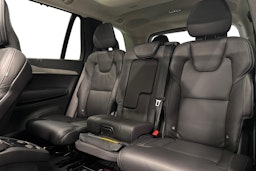 valkoinen Volvo XC90 2024 kuva 25.