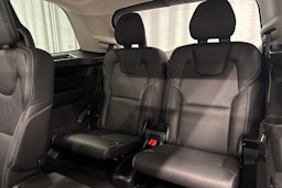 valkoinen Volvo XC90 2024 kuva 26.
