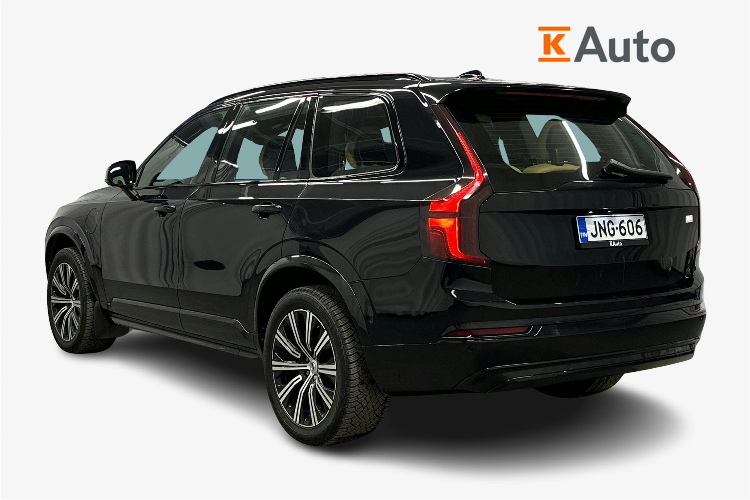 musta Volvo XC90 2024 kuva 5.