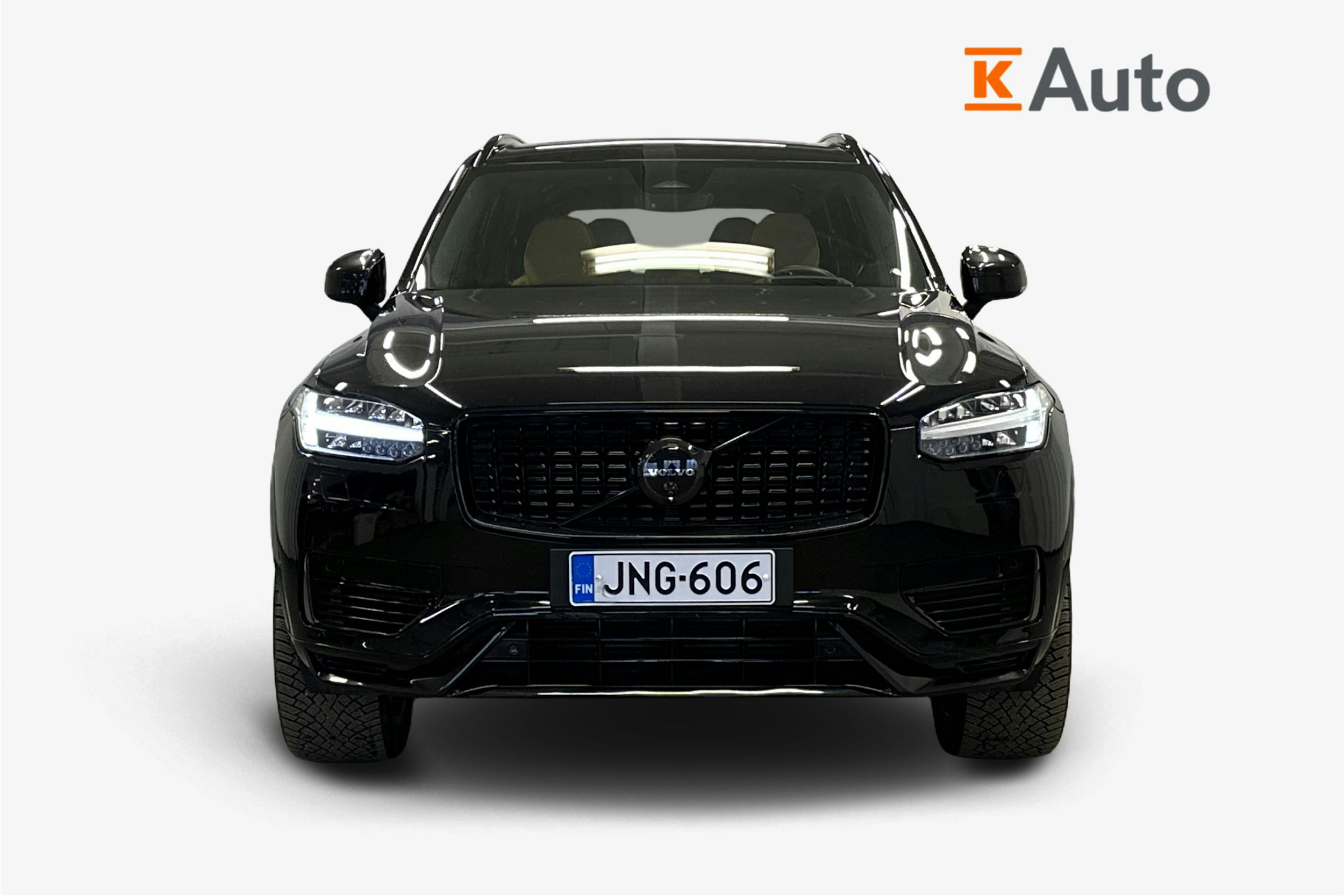 musta Volvo XC90 2024 kuva 8.