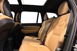 musta Volvo XC90 2024 kuva 13.