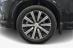 musta Volvo XC90 2024 kuva 14.