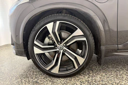 harmaa Volvo XC90 2024 kuva 13.