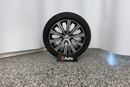 harmaa Volvo XC90 2024 kuva 15.