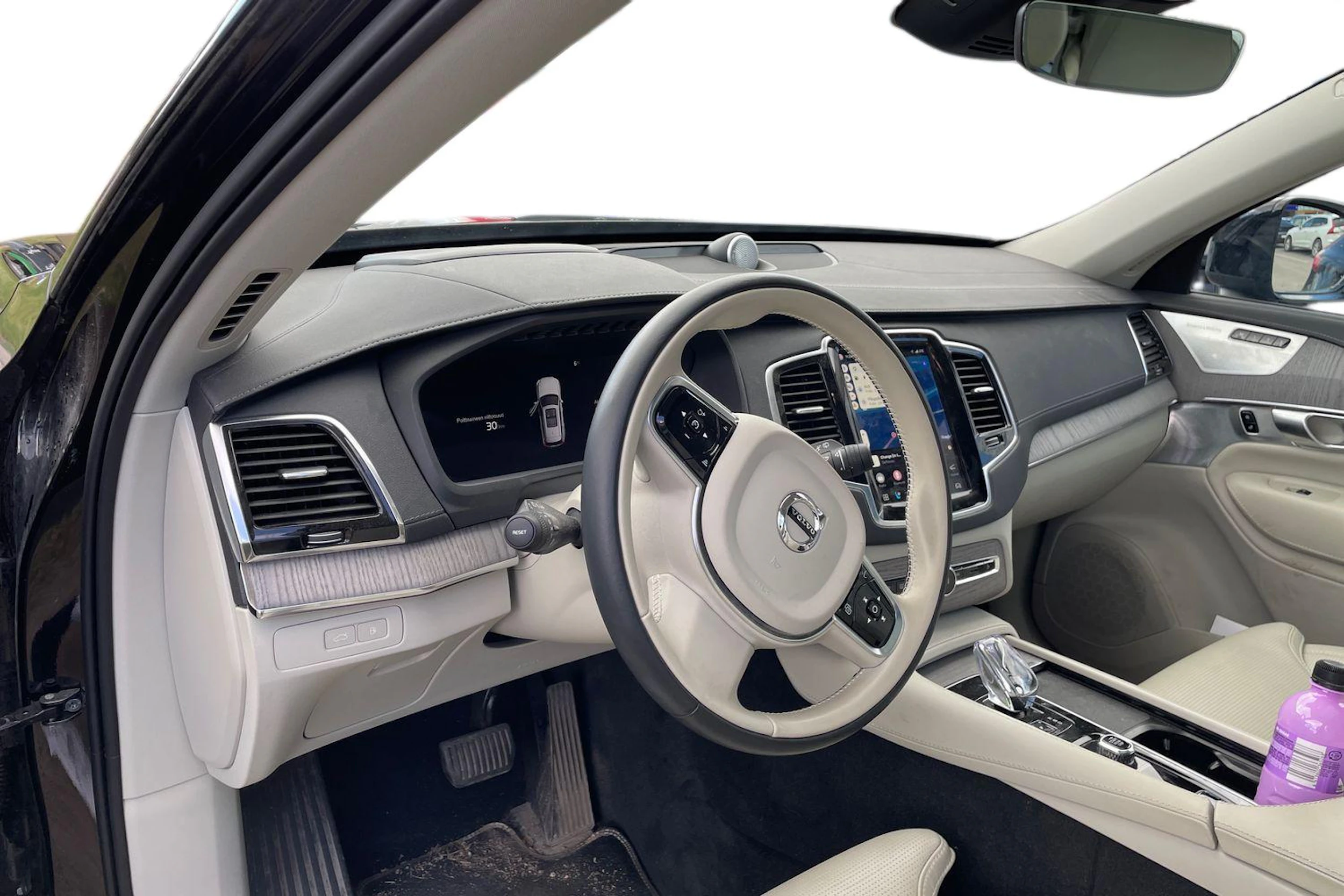 musta Volvo XC90 2024 kuva 3.