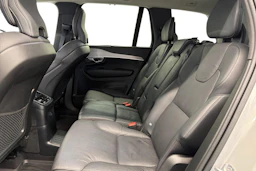 harmaa Volvo XC90 2024 kuva 8.