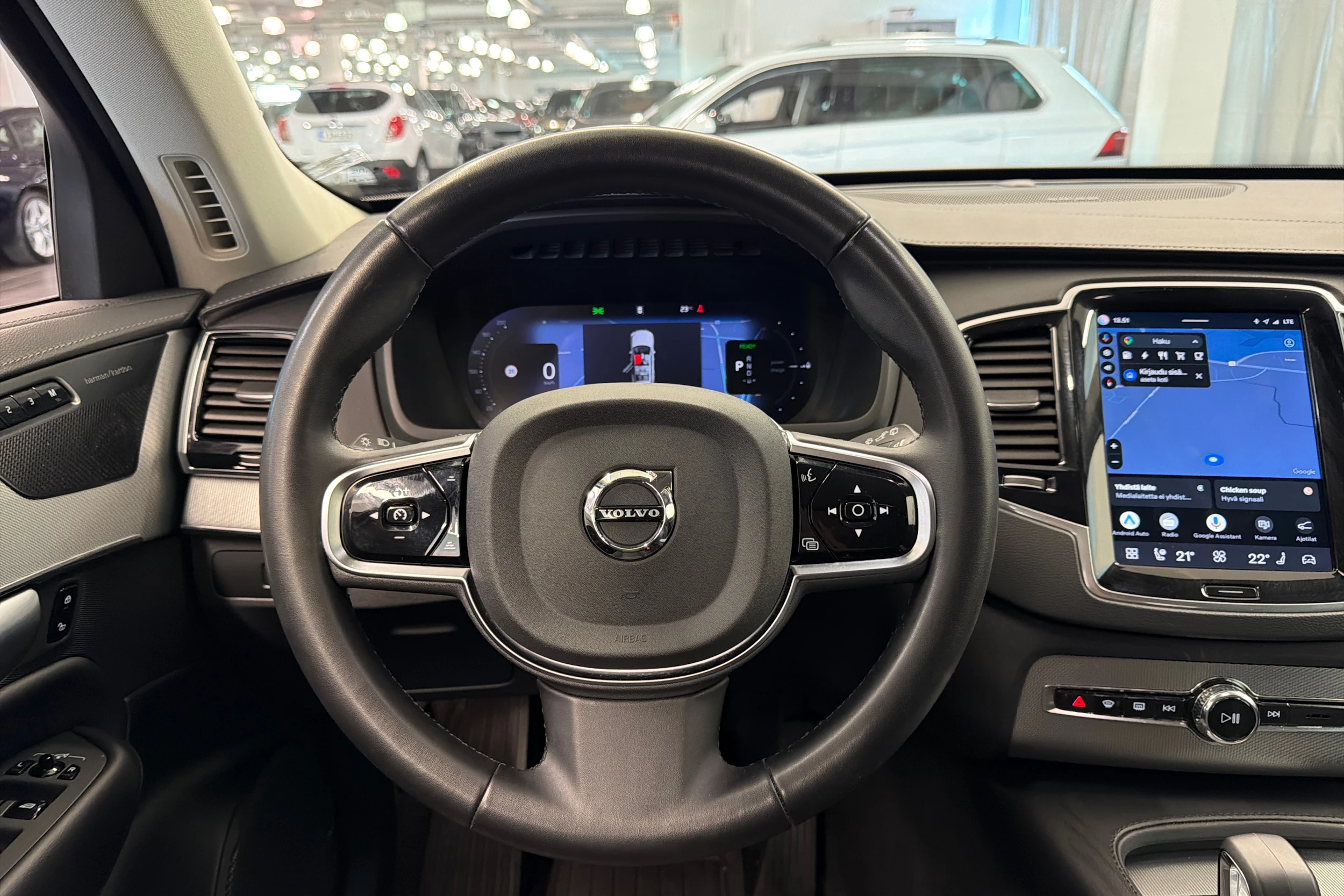 harmaa Volvo XC90 2024 kuva 11.